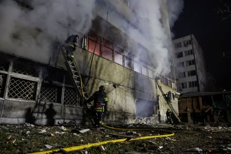 tagreuters.com2025binary_LYNXNPEL310CP-VIEWIMAGE