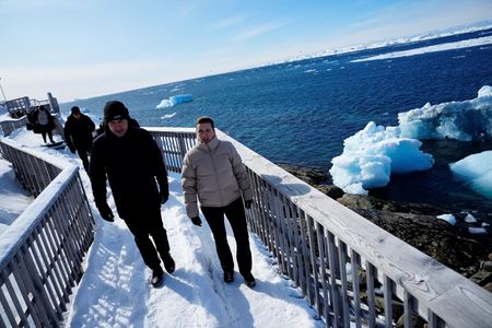 tagreuters.com2025binary_LYNXNPEL310VD-VIEWIMAGE