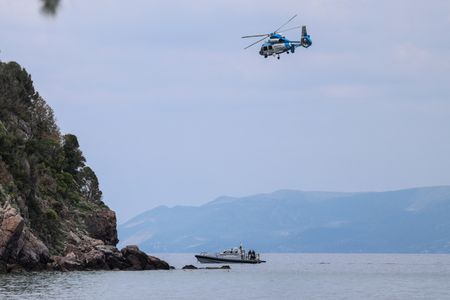 tagreuters.com2025binary_LYNXNPEL320JN-VIEWIMAGE