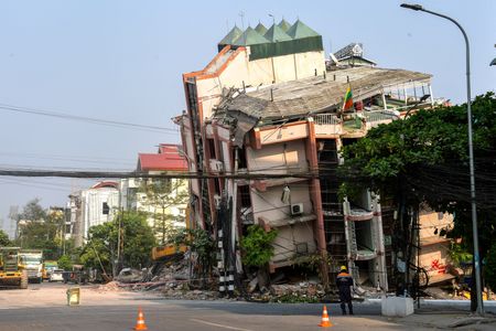 tagreuters.com2025binary_LYNXNPEL3212J-VIEWIMAGE