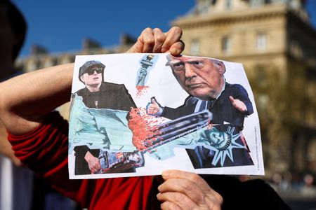 tagreuters.com2025binary_LYNXNPEL3407T-VIEWIMAGE