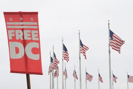 tagreuters.com2025binary_LYNXNPEL34093-VIEWIMAGE