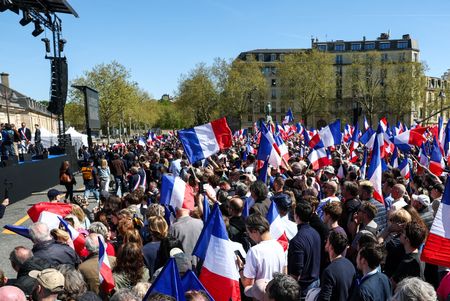 tagreuters.com2025binary_LYNXNPEL3508F-VIEWIMAGE