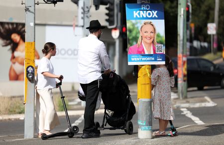 tagreuters.com2025binary_LYNXNPEL360ZM-VIEWIMAGE