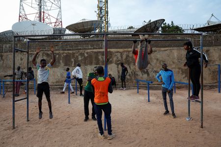 tagreuters.com2025binary_LYNXNPEL380AO-VIEWIMAGE