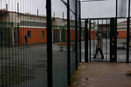 tagreuters.com2025binary_LYNXNPEL380AQ-VIEWIMAGE