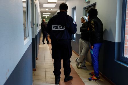 tagreuters.com2025binary_LYNXNPEL380AS-VIEWIMAGE