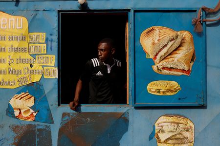 tagreuters.com2025binary_LYNXNPEL380AY-VIEWIMAGE