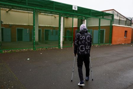 tagreuters.com2025binary_LYNXNPEL380B0-VIEWIMAGE