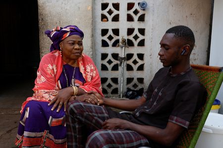 tagreuters.com2025binary_LYNXNPEL380B7-VIEWIMAGE