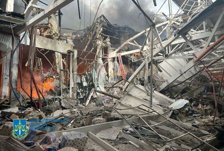 tagreuters.com2025binary_LYNXNPEL3910N-VIEWIMAGE