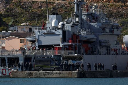 tagreuters.com2025binary_LYNXNPEL3A0UL-VIEWIMAGE