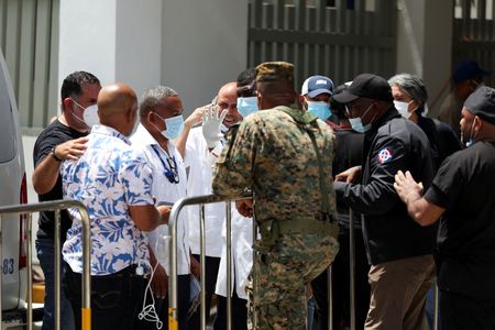 tagreuters.com2025binary_LYNXNPEL3B008-VIEWIMAGE