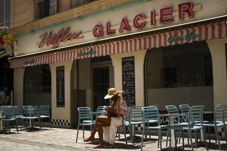 tagreuters.com2025binary_LYNXNPEL4N049-VIEWIMAGE