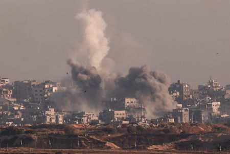 tagreuters.com2025binary_LYNXNPEL4O033-VIEWIMAGE