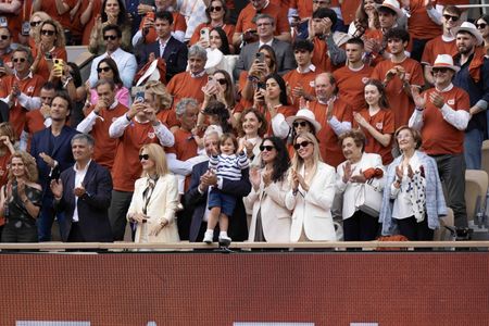 tagreuters.com2025binary_LYNXNPEL4O0BA-VIEWIMAGE