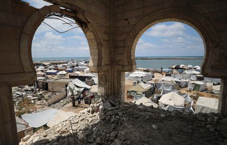 tagreuters.com2025binary_LYNXNPEL4P0Q8-VIEWIMAGE