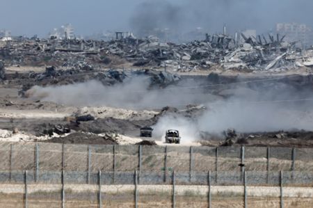 tagreuters.com2025binary_LYNXNPEL4Q0KZ-VIEWIMAGE