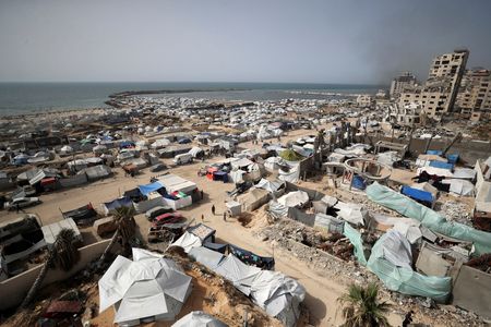 tagreuters.com2025binary_LYNXNPEL4Q0LX-VIEWIMAGE