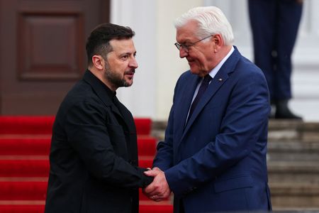 tagreuters.com2025binary_LYNXNPEL4R0P3-VIEWIMAGE