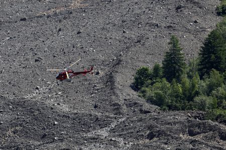 tagreuters.com2025binary_LYNXNPEL4S0FX-VIEWIMAGE