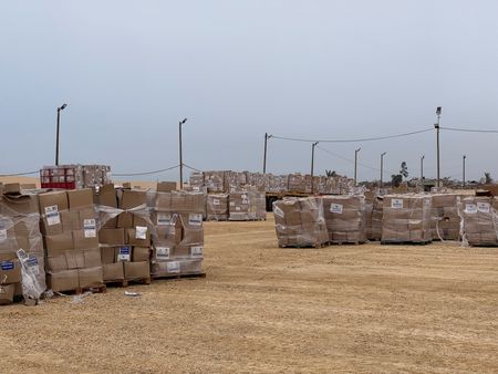 tagreuters.com2025binary_LYNXNPEL4T13J-VIEWIMAGE