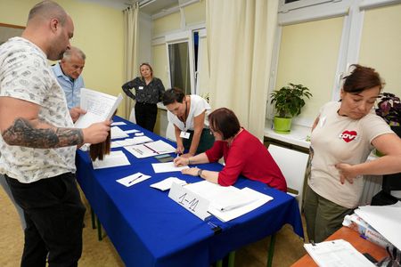 tagreuters.com2025binary_LYNXNPEL5104X-VIEWIMAGE