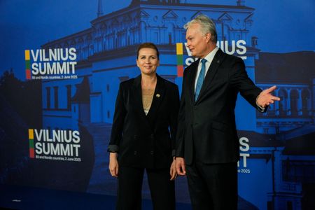 tagreuters.com2025binary_LYNXNPEL510CW-VIEWIMAGE