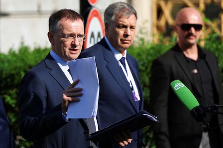 tagreuters.com2025binary_LYNXNPEL510PU-VIEWIMAGE