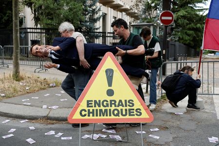 tagreuters.com2025binary_LYNXNPEL510WK-VIEWIMAGE