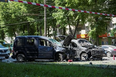 tagreuters.com2025binary_LYNXNPEL520D4-VIEWIMAGE