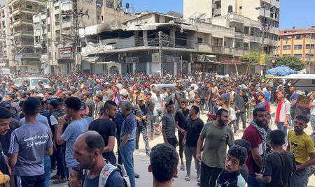 tagreuters.com2025binary_LYNXNPEL5300S-VIEWIMAGE