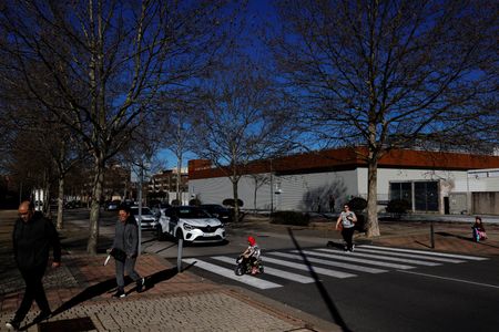 tagreuters.com2025binary_LYNXNPEL5307J-VIEWIMAGE