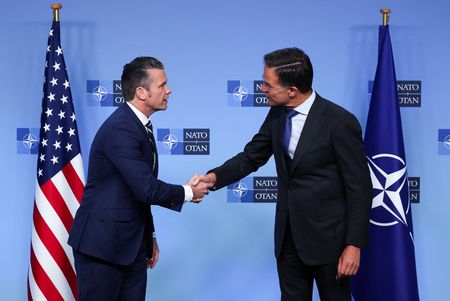 tagreuters.com2025binary_LYNXNPEL5407F-VIEWIMAGE