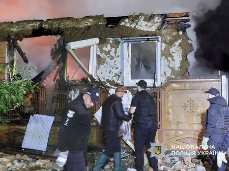 tagreuters.com2025binary_LYNXNPEL54082-VIEWIMAGE