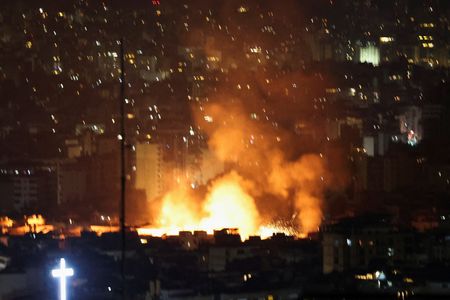 tagreuters.com2025binary_LYNXNPEL5414W-VIEWIMAGE