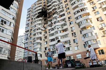 tagreuters.com2025binary_LYNXNPEL55065-VIEWIMAGE