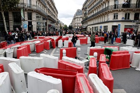 tagreuters.com2025binary_LYNXNPEL890X1-VIEWIMAGE