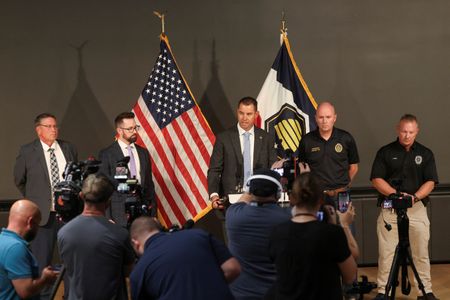 tagreuters.com2025binary_LYNXNPEL89143-VIEWIMAGE