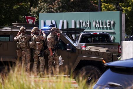 tagreuters.com2025binary_LYNXNPEL8A00V-VIEWIMAGE