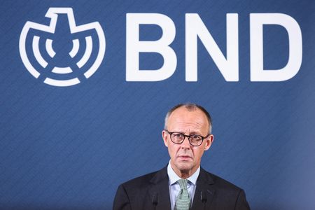 tagreuters.com2025binary_LYNXNPEL8A0HF-VIEWIMAGE