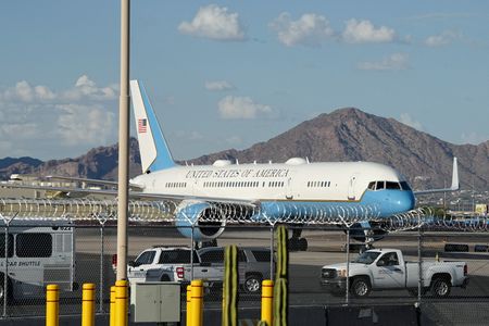 tagreuters.com2025binary_LYNXNPEL8B00F-VIEWIMAGE