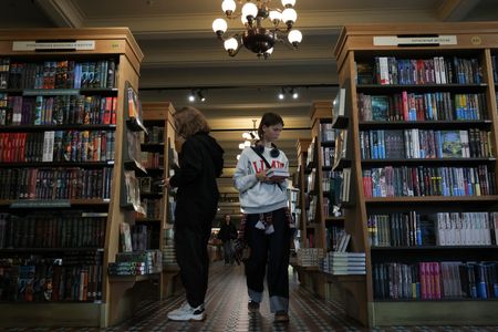 tagreuters.com2025binary_LYNXNPEL8B06N-VIEWIMAGE