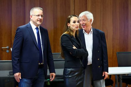 tagreuters.com2025binary_LYNXNPEL8D0AV-VIEWIMAGE