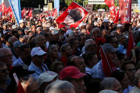 tagreuters.com2025binary_LYNXNPEL8E04U-VIEWIMAGE