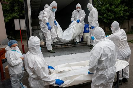 tagreuters.com2025binary_LYNXNPEL8F077-VIEWIMAGE