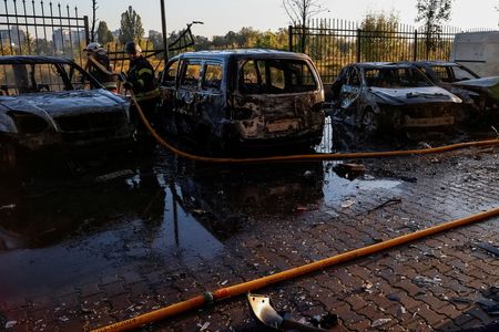 tagreuters.com2025binary_LYNXNPEL8J02W-VIEWIMAGE