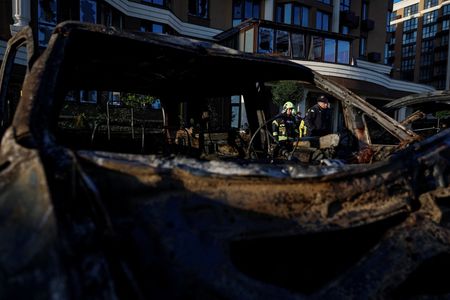 tagreuters.com2025binary_LYNXNPEL8J02Z-VIEWIMAGE