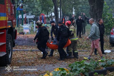 tagreuters.com2025binary_LYNXNPEL8J030-VIEWIMAGE