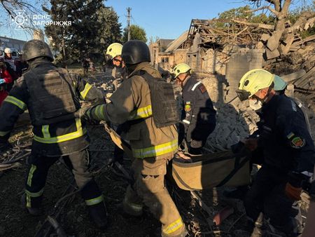 tagreuters.com2025binary_LYNXNPEL8L060-VIEWIMAGE